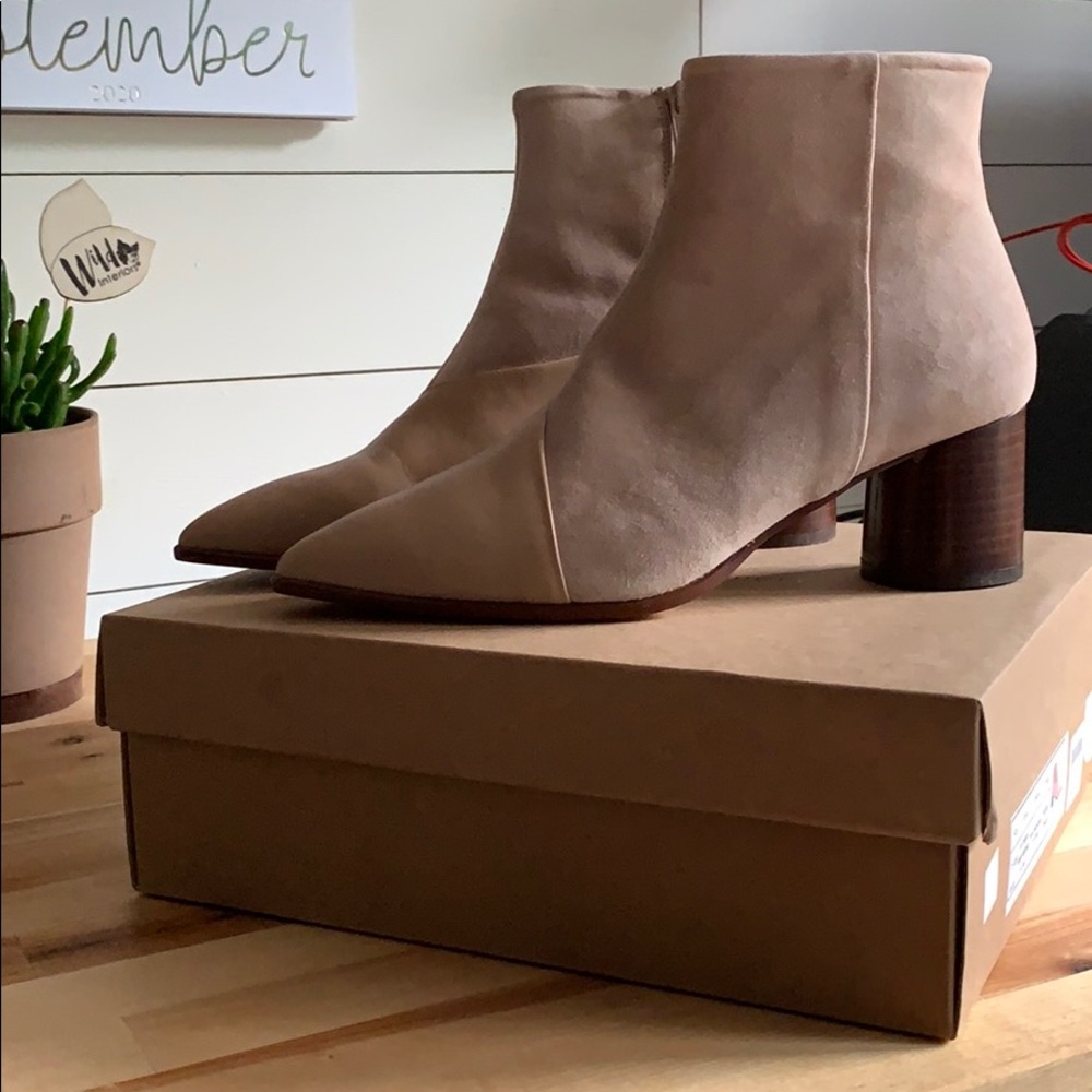 NIB Anthropology BT Carela Amy Round Heel Booties